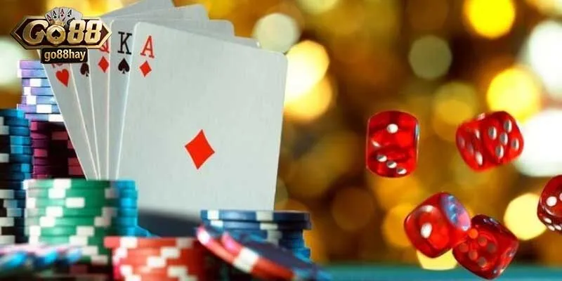 Thành viên theo dõi diễn biến ván đấu